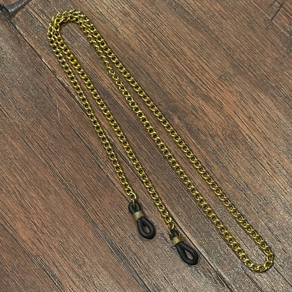 Luxury Gold Chain Eyeglass Holder - Picture 4 of 4